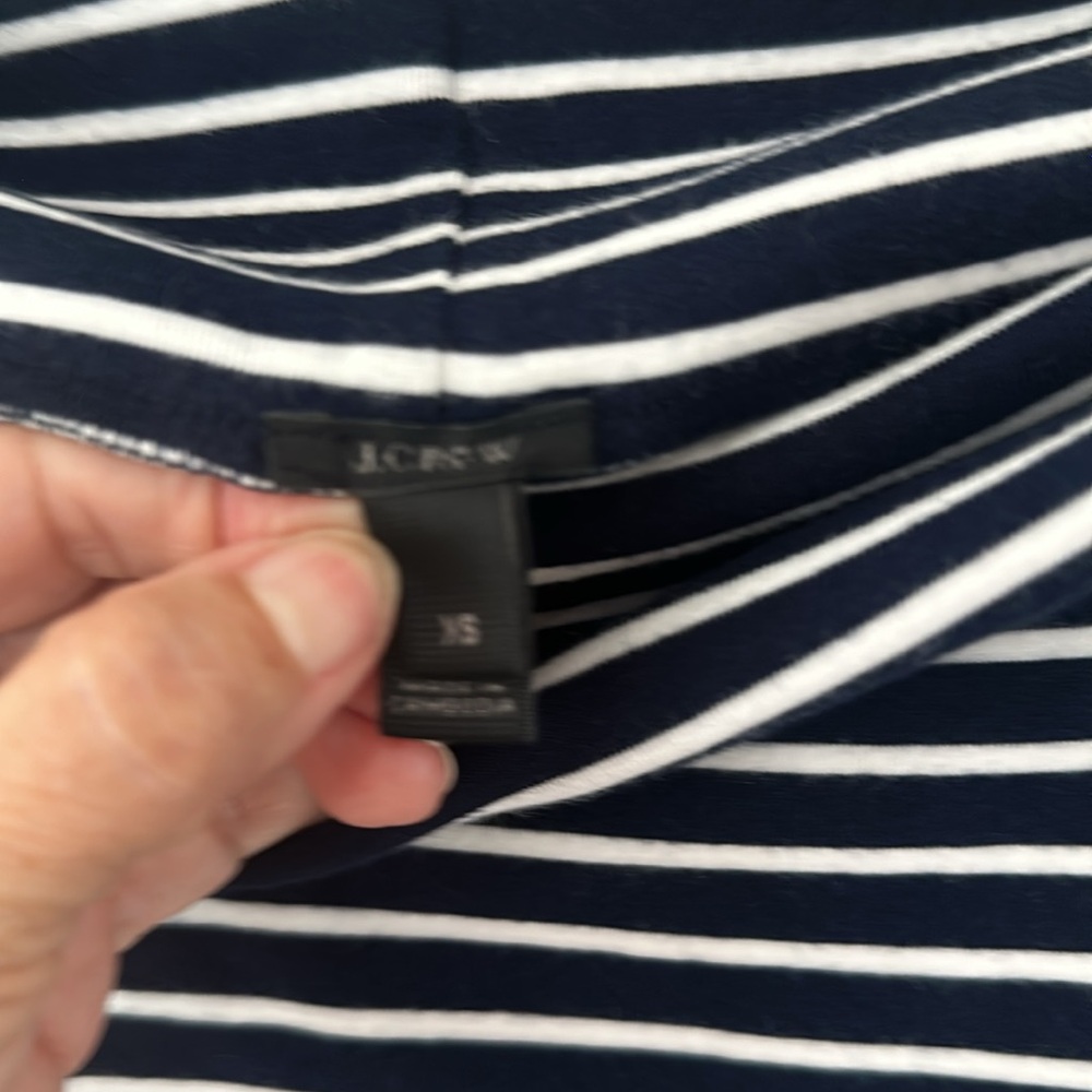 J.Crew cropped off shoulder striped top 🌿 - Picture 3 of 5